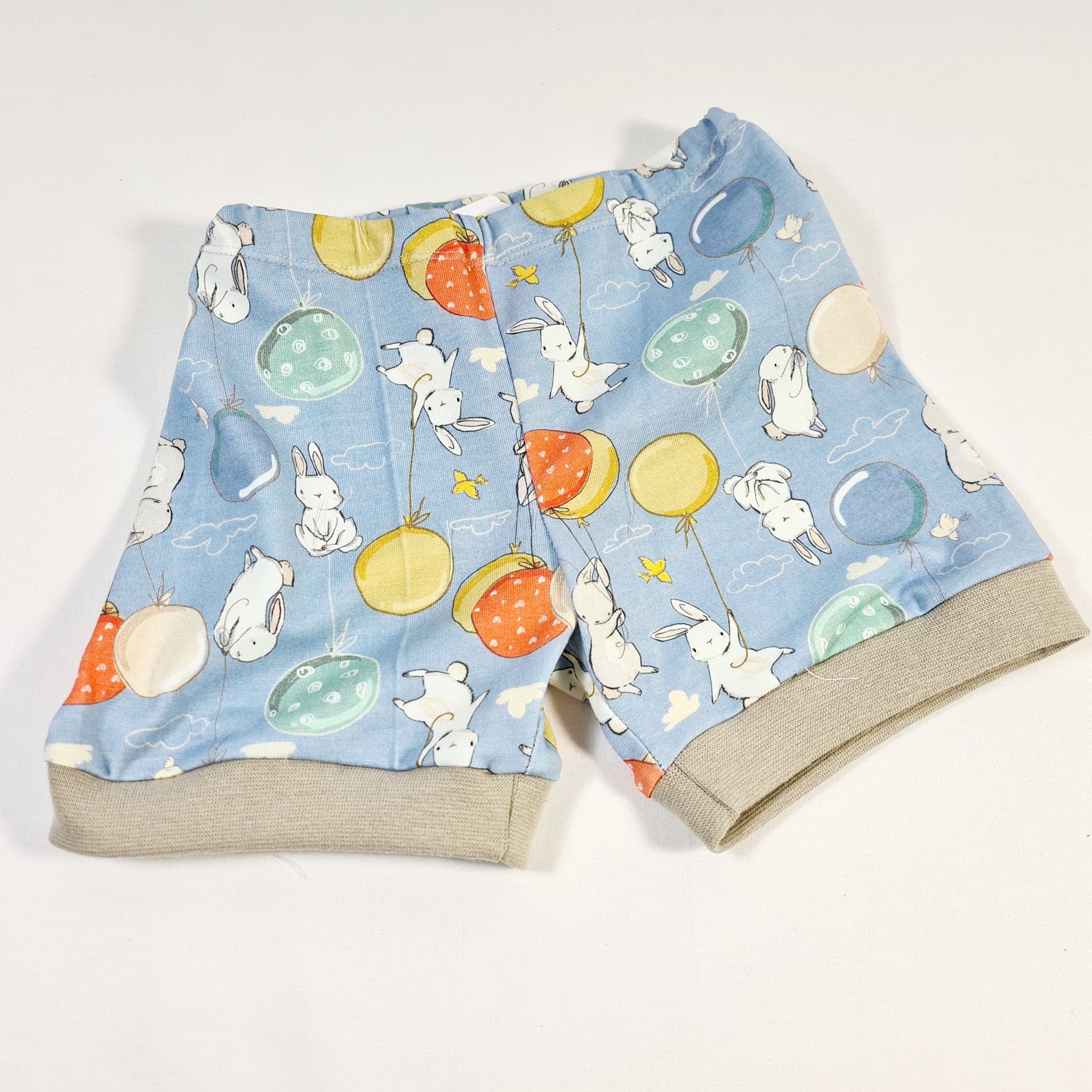 Bild von Kinderhose kurz, Shorts, gestreift Gr. 80/86